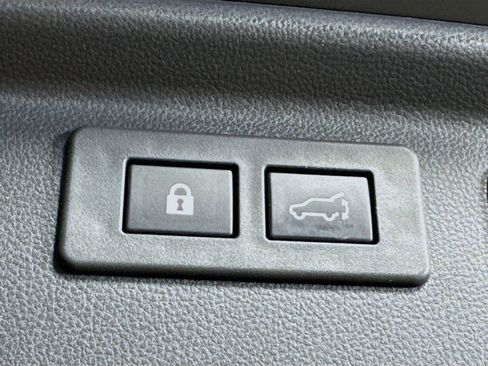 Used 2022 Subaru Forester Limited w/ Popular Package #2 image 33