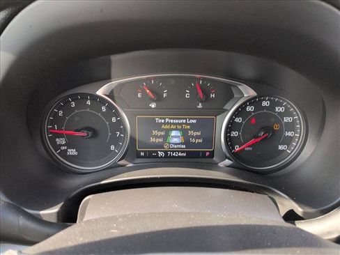 Used 2024 GMC Terrain SLT FWD image 11