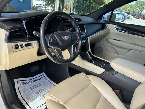 Used 2018 Cadillac XT5 FWD w/ LPO, Wheel Lock Package image 24