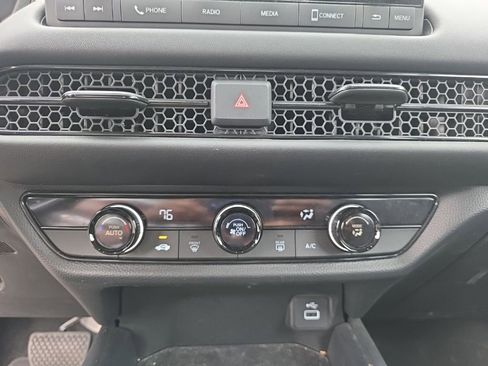 Used 2023 Honda HR-V LX image 16