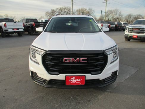 Certified 2022 GMC Terrain SLE w/ Elevation Edition image 11