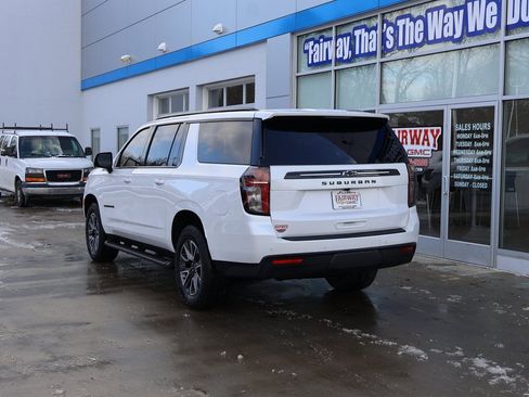 Certified 2024 Chevrolet Suburban Z71 w/ Luxury Package image 8