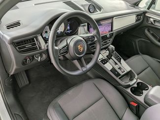 Used 2025 Porsche Macan Turbo AWD/4WD video 3