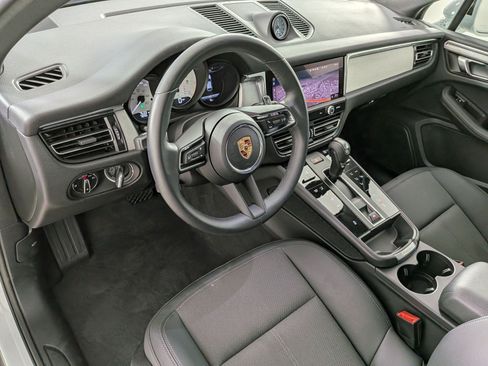 Used 2025 Porsche Macan Turbo AWD/4WD image 3
