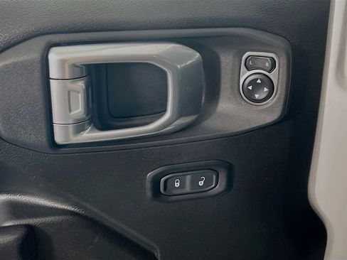 Used 2024 Jeep Gladiator Sport image 18