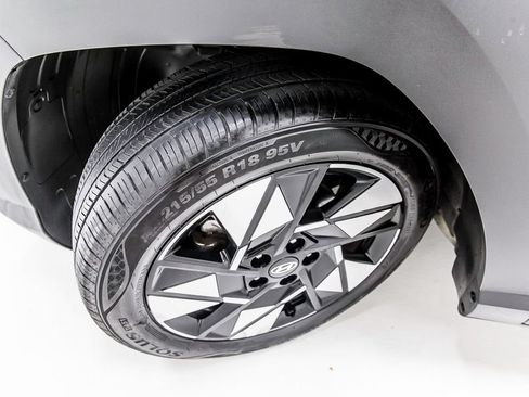 Used 2024 Hyundai Kona SEL FWD image 11
