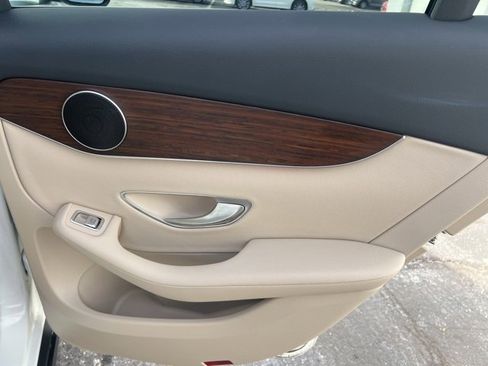 Used 2022 Mercedes-Benz GLC 300 4MATIC image 33