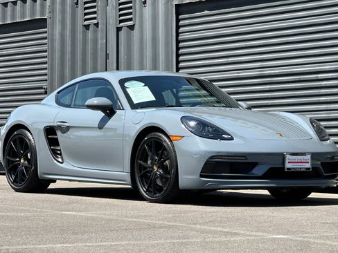 Used 2025 Porsche 718 Cayman RWD image 10