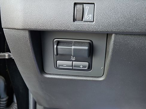 Certified 2023 GMC Canyon Elevation w/ Convenience Package image 26