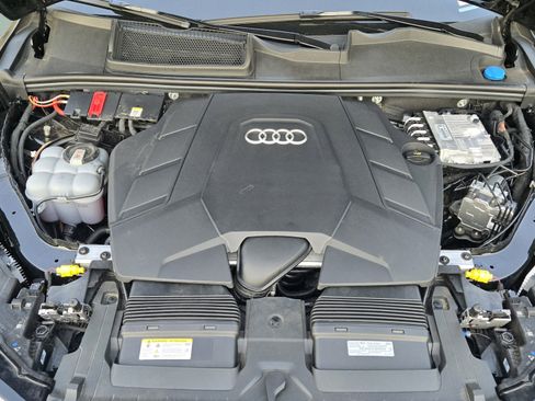 Used 2025 Audi Q7 3.0T Premium w/ Convenience Package AWD/4WD image 9