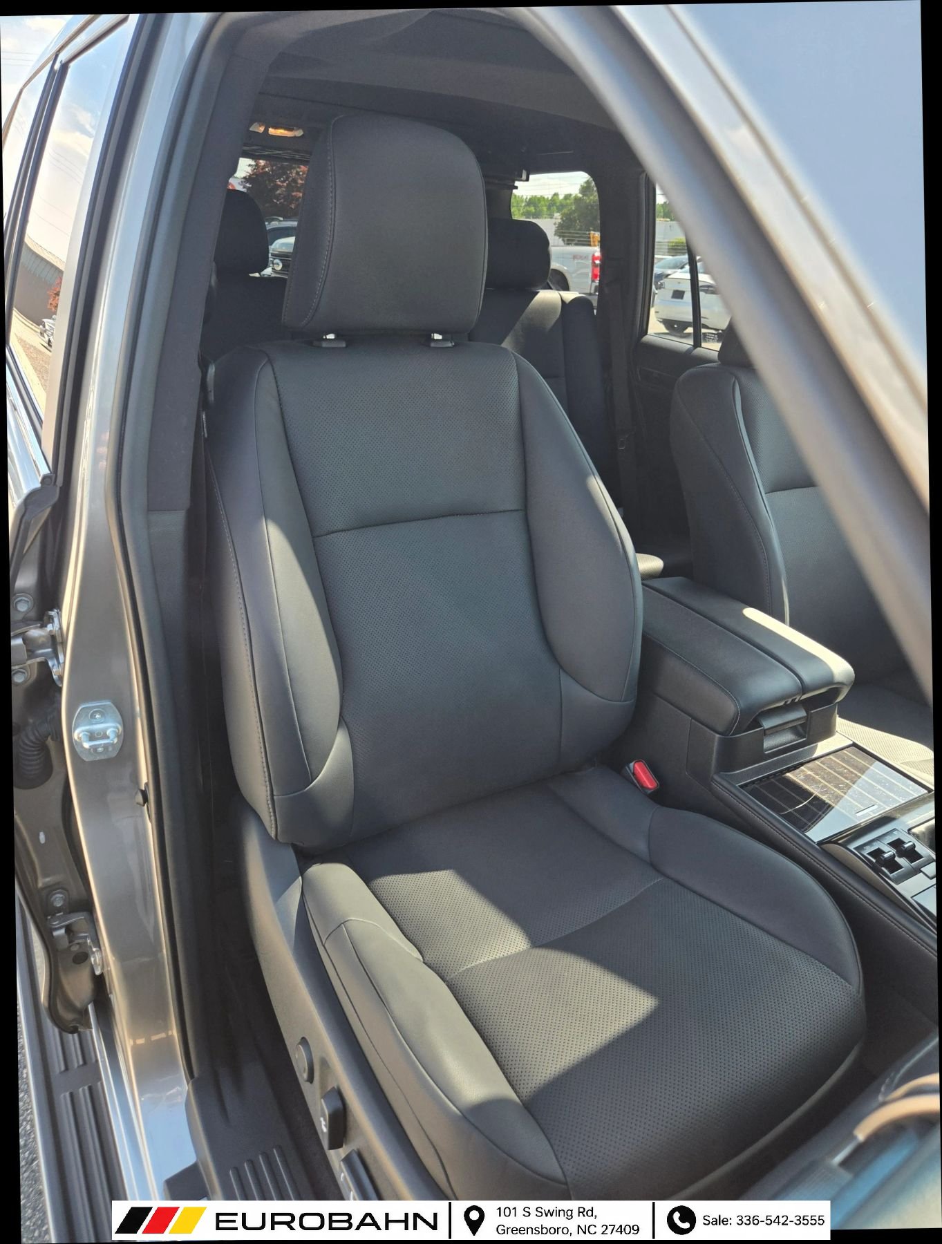 Used 2021 Lexus GX 460 Premium w/ Premium Package AWD/4WD image 19