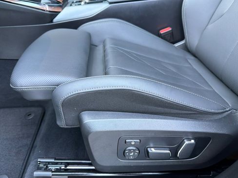 Used 2025 BMW X3 xDrive30i w/ Convenience Package image 14