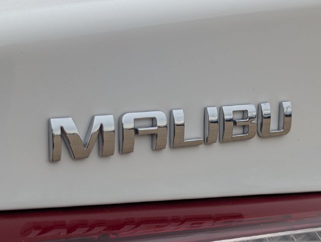 Used 2020 Chevrolet Malibu LT FWD image 13