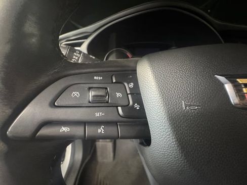 Used 2019 Cadillac XT4 Premium Luxury AWD/4WD image 18