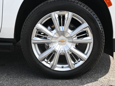 Used 2023 Chevrolet Tahoe High Country image 15