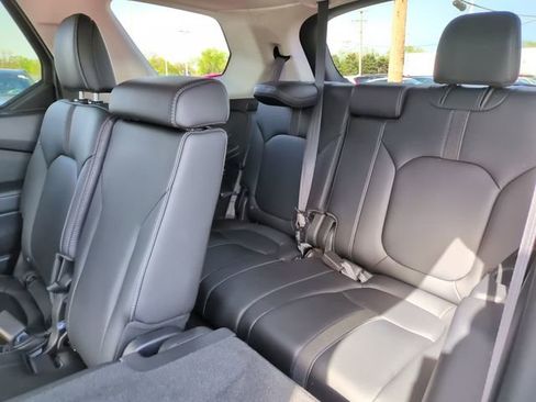 Used 2025 Honda Pilot EX-L image 15