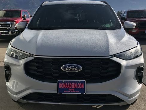 Certified 2025 Ford Escape ST-Line Elite image 2