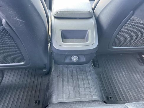 Used 2020 Volvo V60 T5 Momentum w/ Protection Package image 17