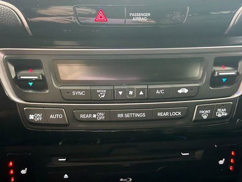 Used 2019 Honda Pilot Touring image 15