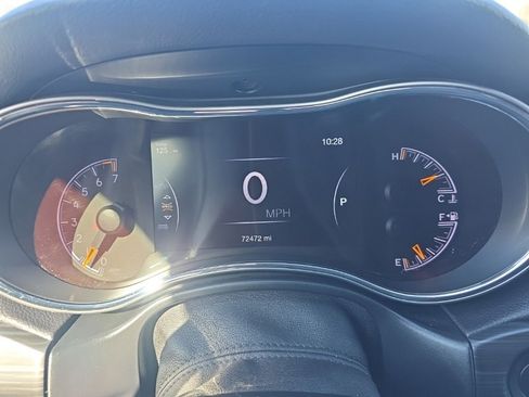 Used 2019 Jeep Grand Cherokee Limited image 11