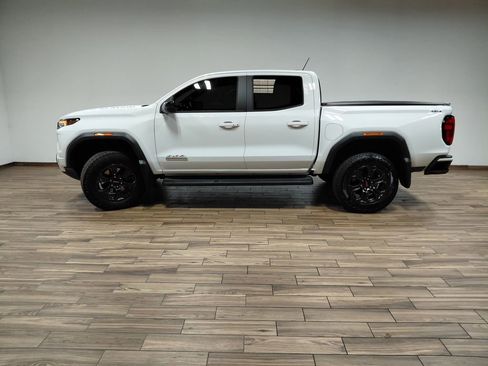 Used 2024 GMC Canyon Elevation w/ Elevation Premium Package AWD/4WD image 21