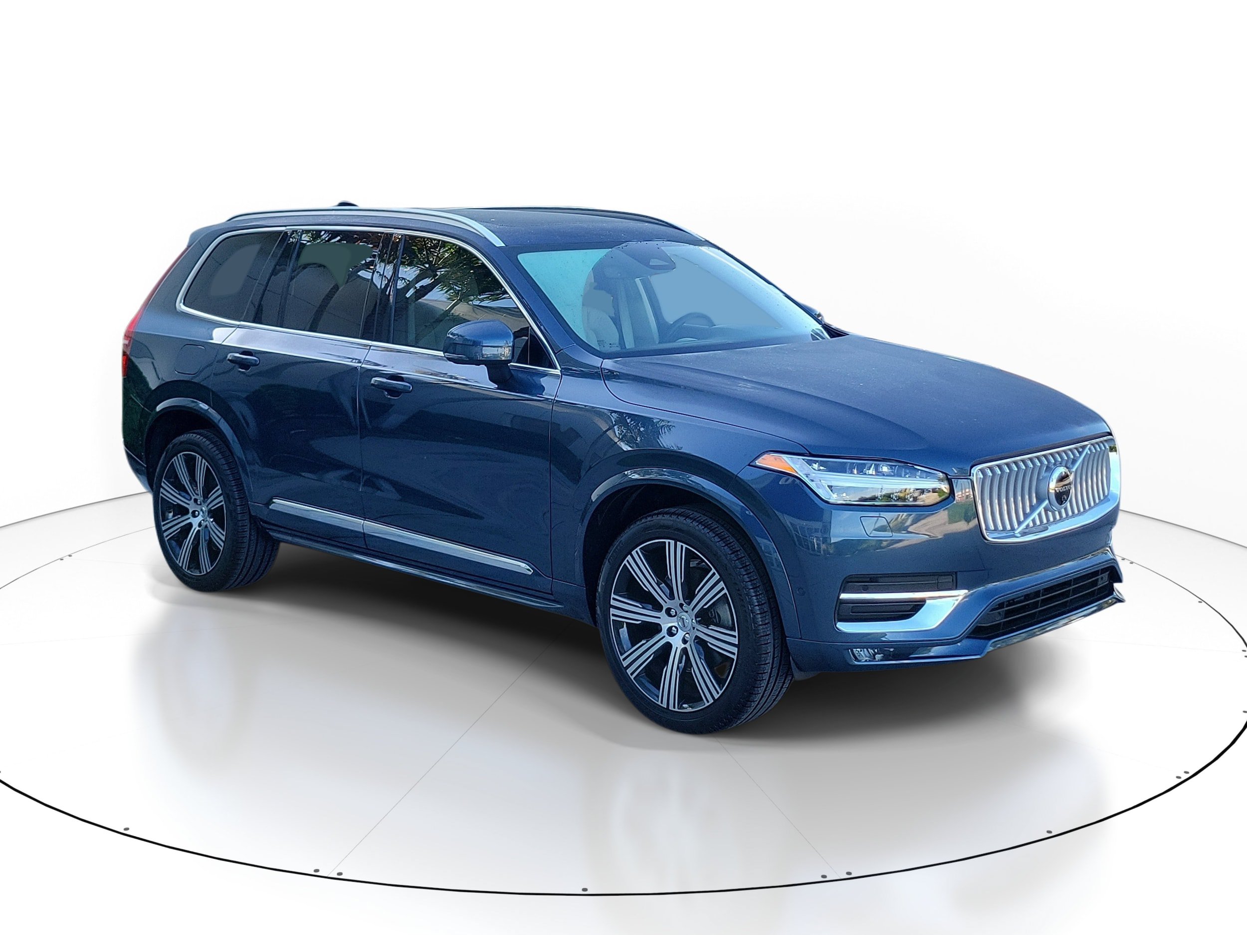 Certified 2025 Volvo XC90 B5 Plus w/ Protection Package Premier AWD/4WD image 1