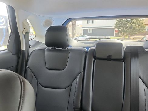 Used 2018 Ford Edge Titanium w/ Technology Package AWD/4WD image 18
