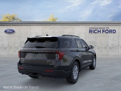 New 2026 Ford Explorer Active AWD/4WD image 8
