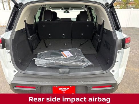 New 2025 Nissan Pathfinder SV w/ Black Appearance Package image 29