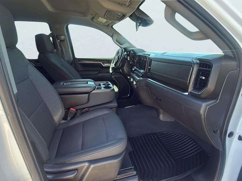 Used 2023 GMC Sierra 1500 SLE image 13