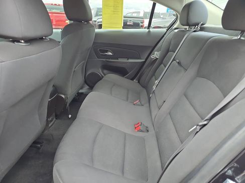 Used 2015 Chevrolet Cruze LT image 28