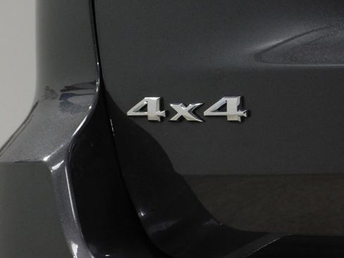 Used 2017 Jeep Grand Cherokee Overland image 89