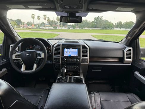 Used 2016 Ford F150 Lariat w/ Equipment Group 502A Luxury AWD/4WD image 11