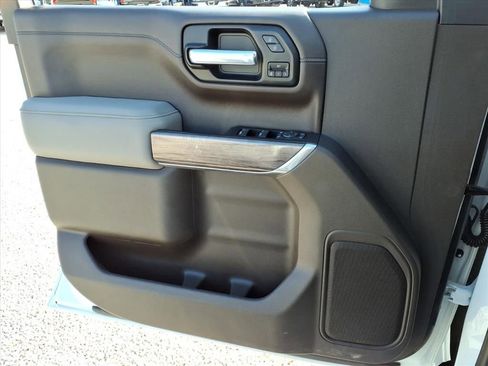 Used 2021 Chevrolet Silverado 1500 LTZ image 32