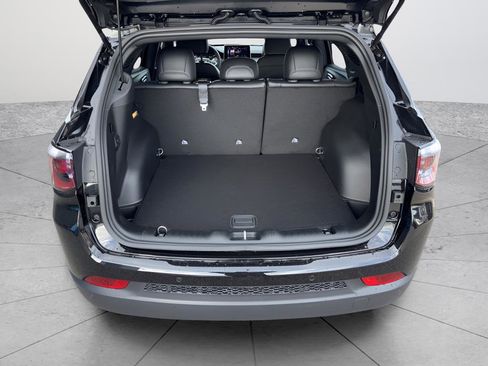 New 2026 Jeep Compass Limited image 36