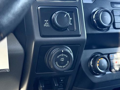 Used 2019 Ford F150 XLT w/ Equipment Group 302A Luxury AWD/4WD image 21