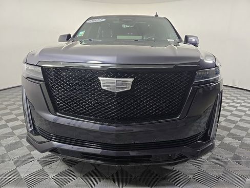 Used 2022 Cadillac Escalade Sport w/ Touring Package AWD/4WD image 3