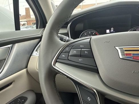 Certified 2023 Cadillac XT5 Premium Luxury AWD/4WD image 40
