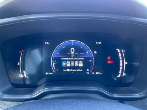 Used 2025 Toyota Corolla SE w/ SE Premium Package FWD image 29
