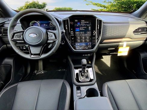 New 2025 Subaru Forester Touring image 5