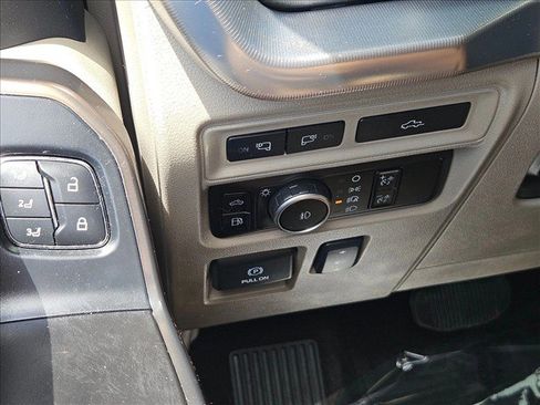 Used 2024 Ford F150 Platinum w/ Equipment Group 703A Plus AWD/4WD image 13