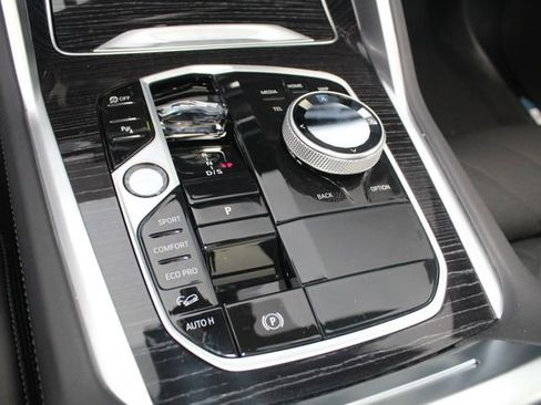 New 2026 BMW X6 xDrive40i w/ Executive Package image 13