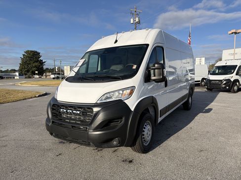 Used 2025 RAM ProMaster 2500 image 2
