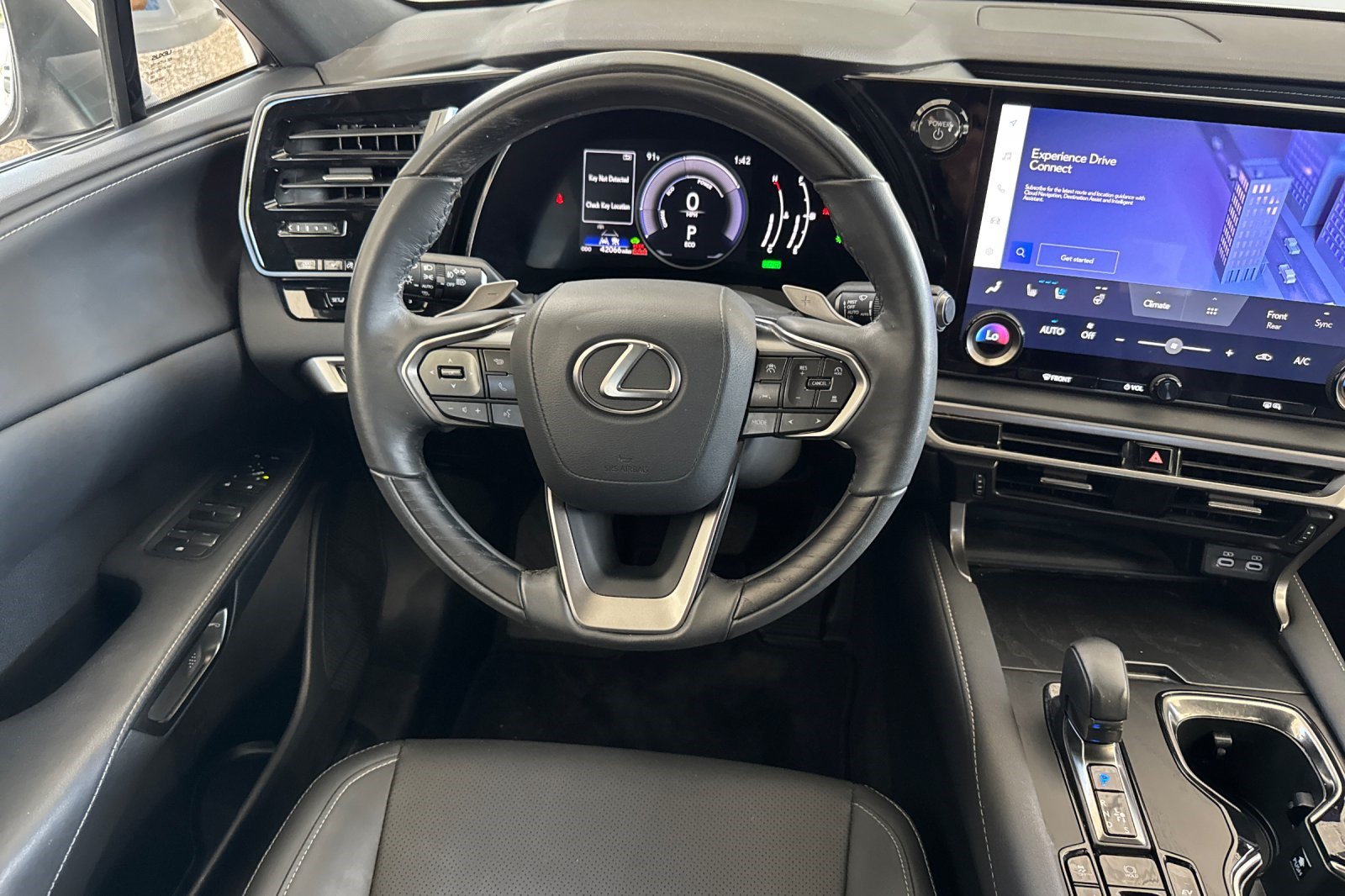 Certified 2024 Lexus RX 350h w/ Kick Sensor & Tow Package AWD/4WD image 18
