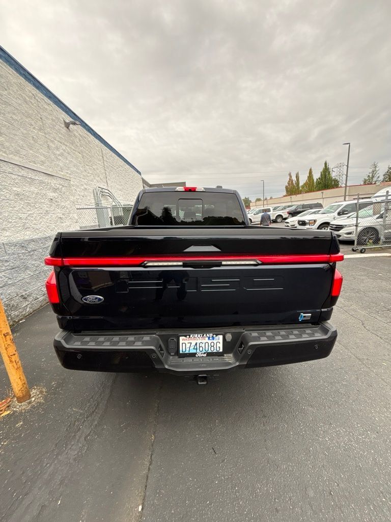 Used 2023 Ford F150 Lightning Platinum AWD/4WD image 4
