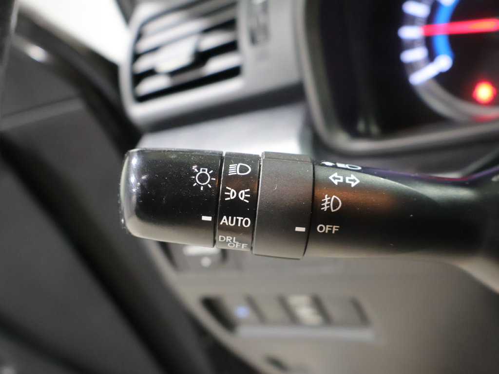 Used 2015 Toyota 4Runner Limited AWD/4WD image 33
