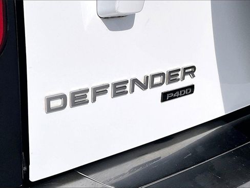 Certified 2023 Land Rover Defender 110 SE image 22