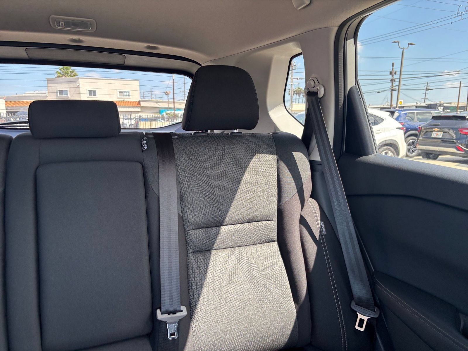 Used 2025 Nissan Rogue SV FWD image 38