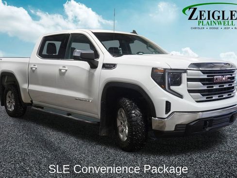 Used 2023 GMC Sierra 1500 SLE w/ Enhanced Capability Package image 4