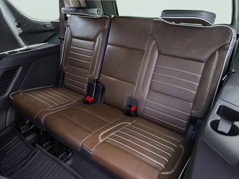 Used 2026 GMC Yukon Denali Ultimate AWD/4WD image 27